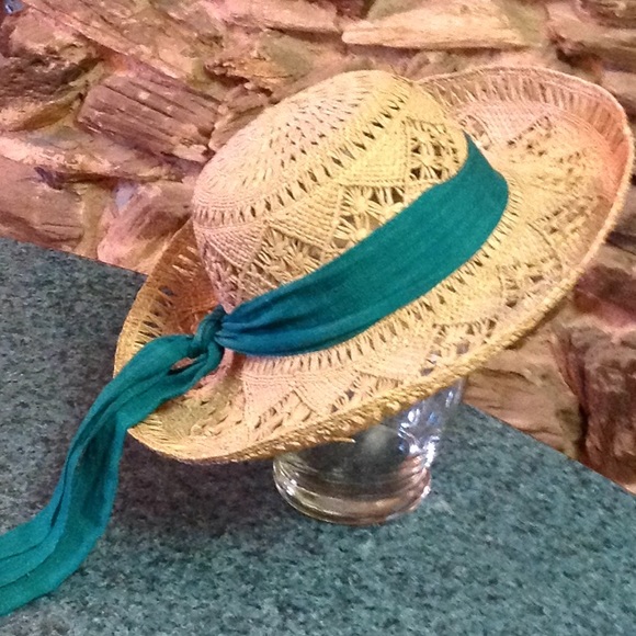 Summer hat - Picture 1 of 3